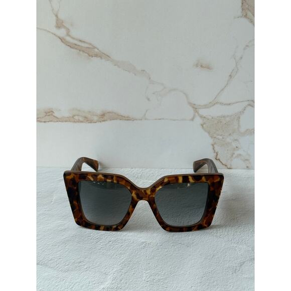NEW Gucci GG2039S Spotted Brown Logo Oversized Sunglasses $575 main image 5